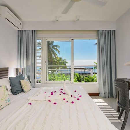 Plage Bleue Beachfront Apartments With Lov Trou aux Biches Esterno foto