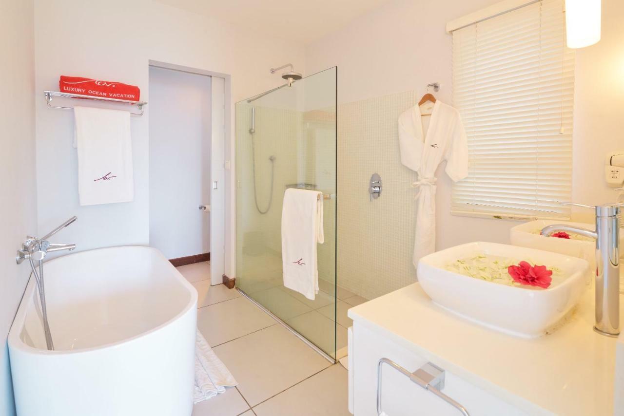 Plage Bleue Beachfront Apartments With Lov Trou aux Biches Esterno foto