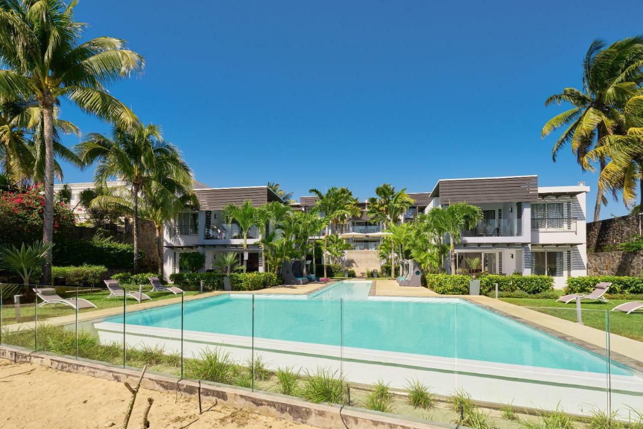 Plage Bleue Beachfront Apartments With Lov Trou aux Biches Esterno foto