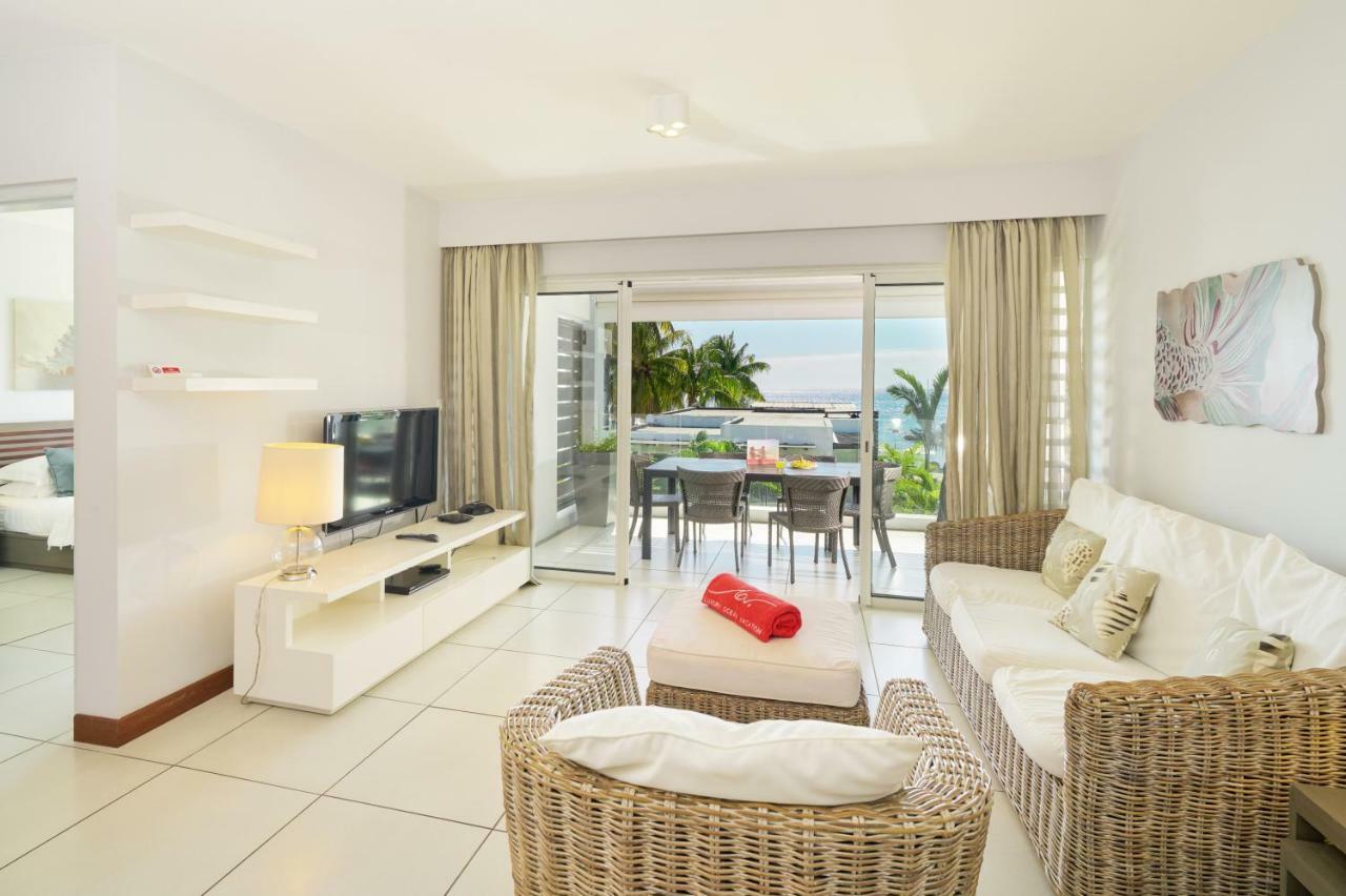 Plage Bleue Beachfront Apartments With Lov Trou aux Biches Esterno foto